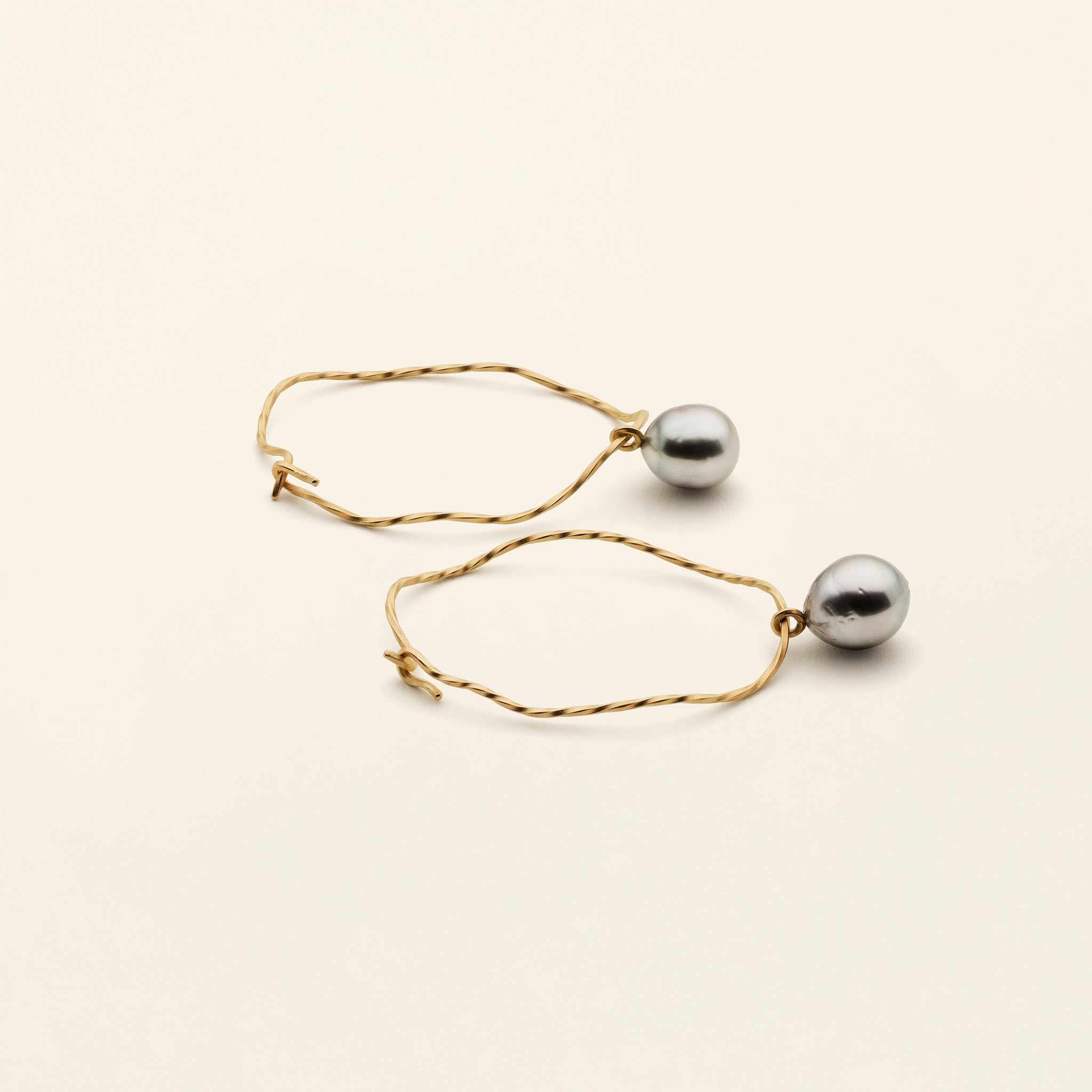 STORE FLOW HOOPS M. PERLER- forgyldt sølv