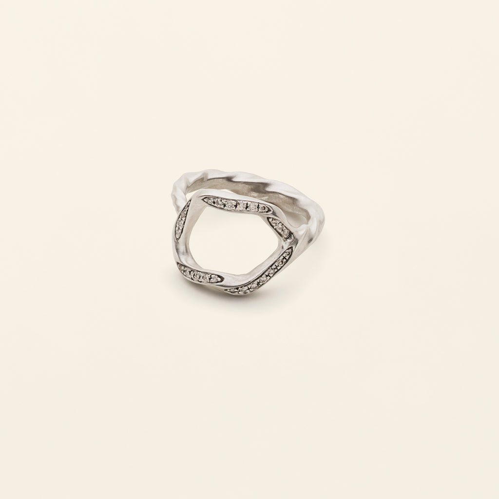 O-RING WITH DIAMONDS MEDIUM- silver