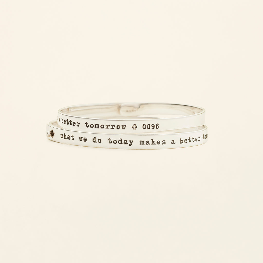 RED CROSS CLICK BRACELET- silver